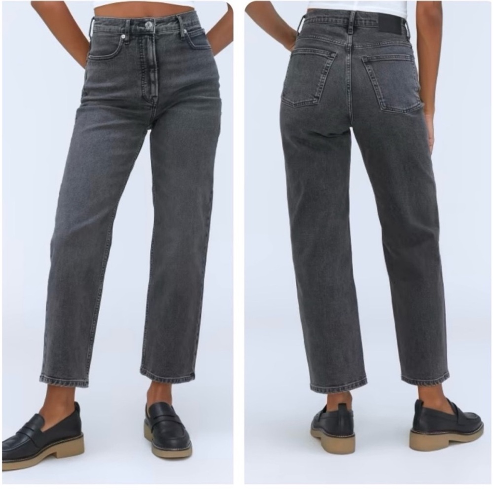 Everlane High-Rise Straight Jeans in Washed Black